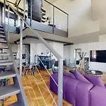 Stylovy Loft S Ohromnou Terasou